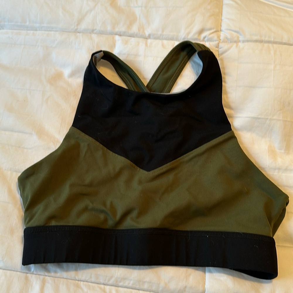 Sports bra